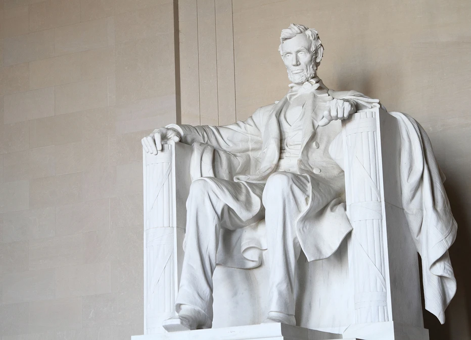 リンカーンの石像